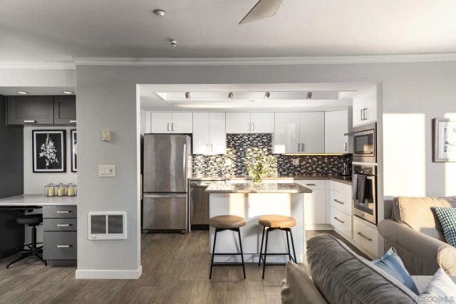 1221 Parker Pl 21, San Diego, CA 92109