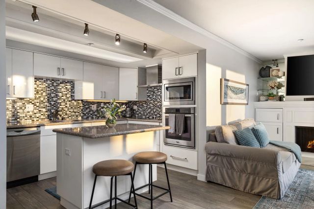 1221 Parker Pl 21, San Diego, CA 92109