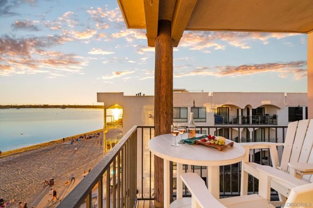 1221 Parker Pl 21, San Diego, CA 92109