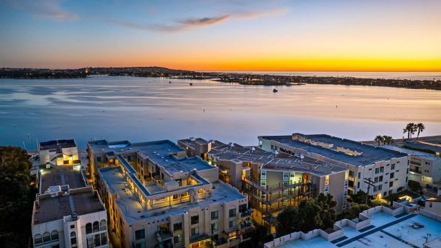 1221 Parker Pl 21, San Diego, CA 92109