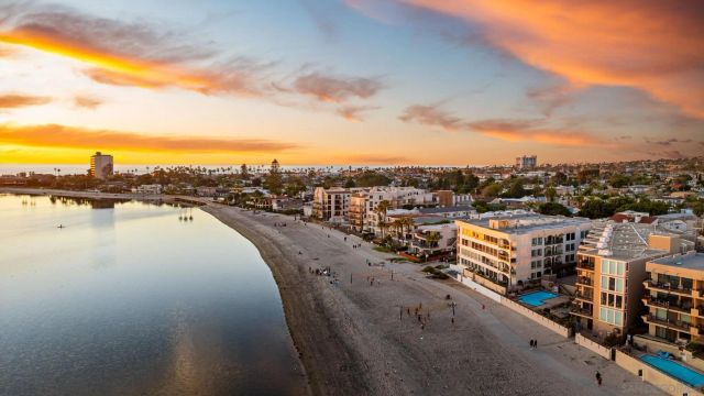 1221 Parker Pl 21, San Diego, CA 92109