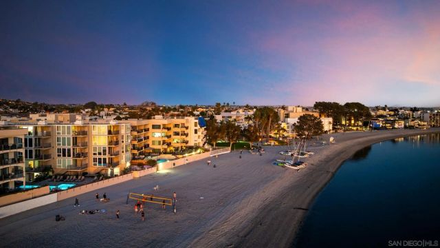 1221 Parker Pl 21, San Diego, CA 92109