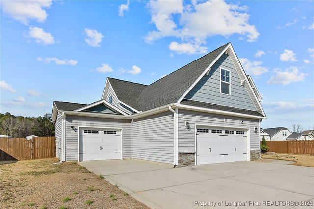 6728 Running Fox Road, Hope Mills, NC 28348