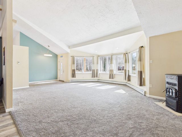 1073 CHERI WAY, North Pole, AK 99705