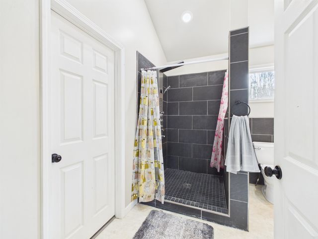 1073 CHERI WAY, North Pole, AK 99705