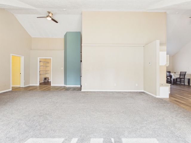 1073 CHERI WAY, North Pole, AK 99705