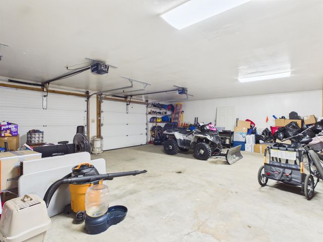 1073 CHERI WAY, North Pole, AK 99705