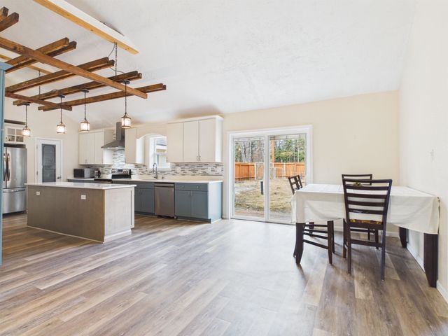1073 CHERI WAY, North Pole, AK 99705
