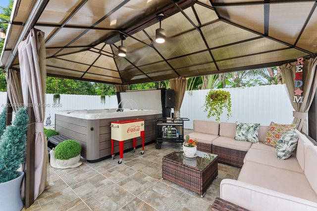 9508 N Military Trl, Palm Beach Gardens, FL 33410