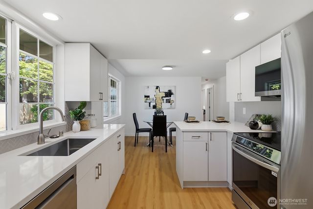 10407 170th Avenue NE, Redmond, WA 98052