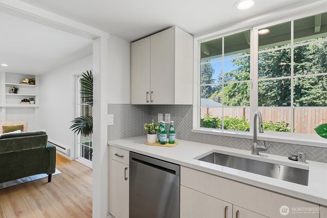10407 170th Avenue NE, Redmond, WA 98052