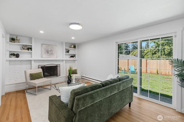 10407 170th Avenue NE, Redmond, WA 98052