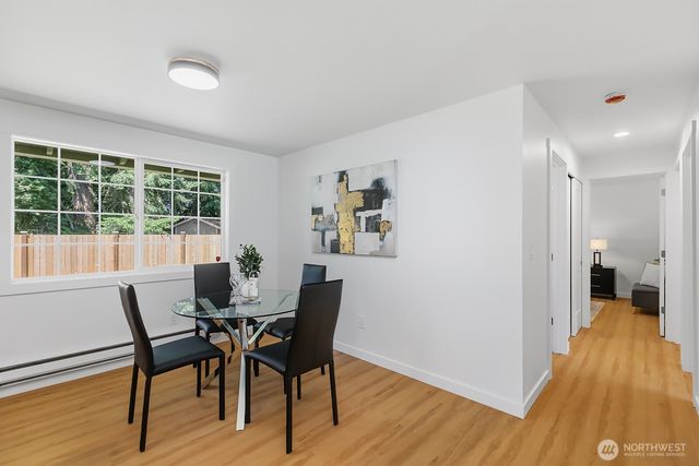 10407 170th Avenue NE, Redmond, WA 98052