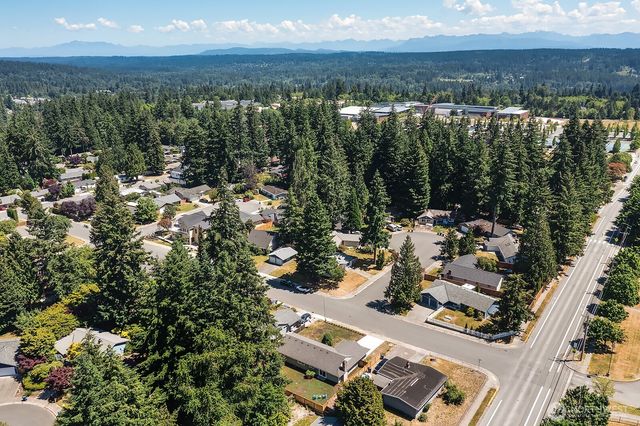 10407 170th Avenue NE, Redmond, WA 98052