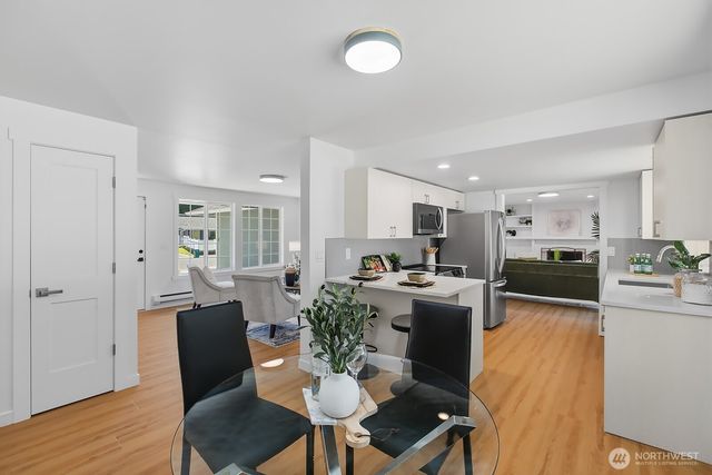 10407 170th Avenue NE, Redmond, WA 98052