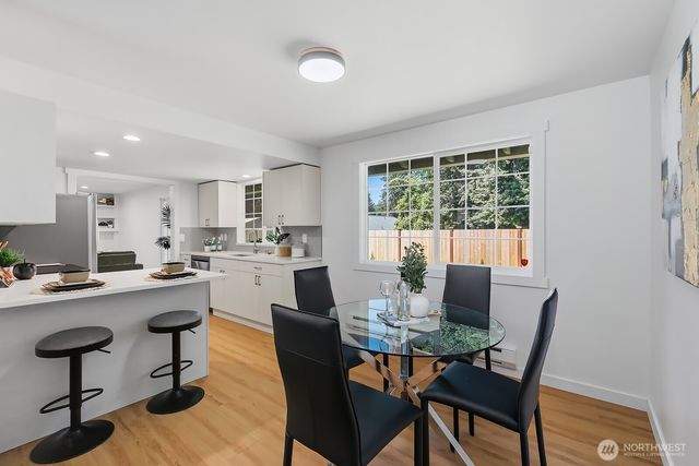 10407 170th Avenue NE, Redmond, WA 98052