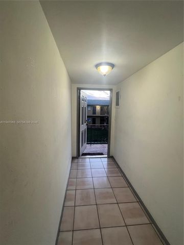 9203 NW 38th Dr 12, Coral Springs, FL 33065