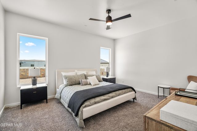 652 Paseo De La Reina Street, Horizon City, TX 79928