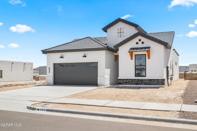 652 Paseo De La Reina Street, Horizon City, TX 79928