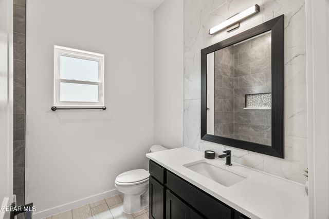 652 Paseo De La Reina Street, Horizon City, TX 79928