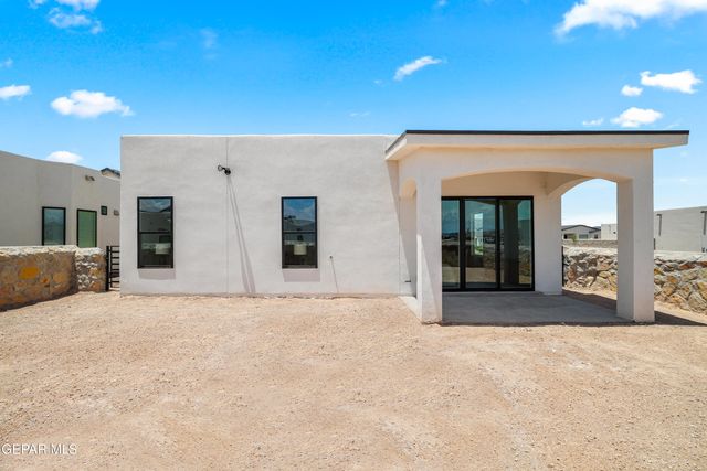 652 Paseo De La Reina Street, Horizon City, TX 79928