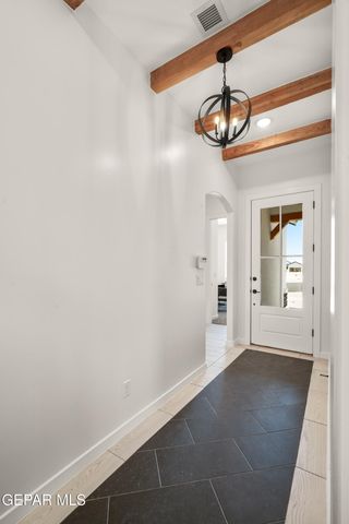652 Paseo De La Reina Street, Horizon City, TX 79928