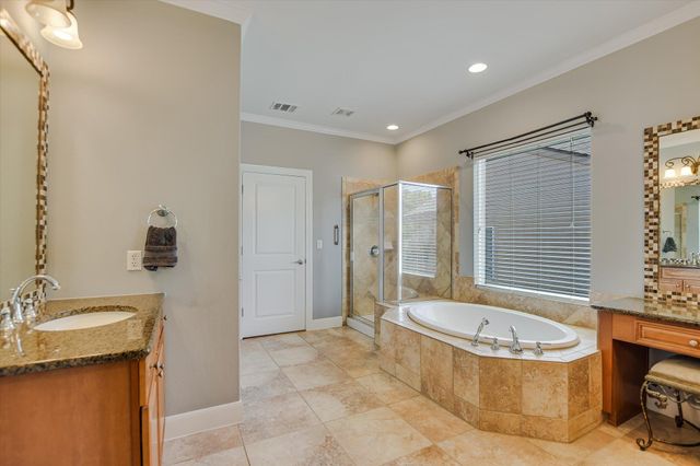 214 Goose Island DR, Georgetown, TX 78633