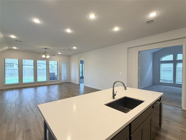 9307 Crescent Mill Drive, Missouri City, TX 77459