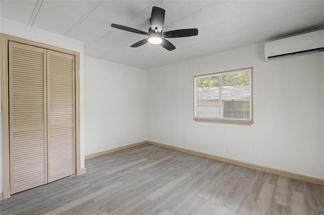 65 Brazil Boulevard, Huntsville, TX 77320
