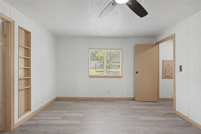 65 Brazil Boulevard, Huntsville, TX 77320