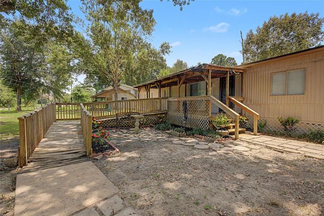 65 Brazil Boulevard, Huntsville, TX 77320