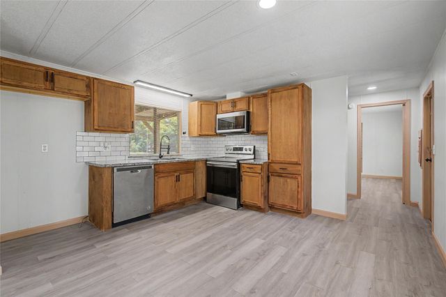 65 Brazil Boulevard, Huntsville, TX 77320