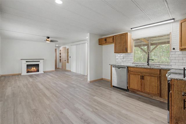 65 Brazil Boulevard, Huntsville, TX 77320