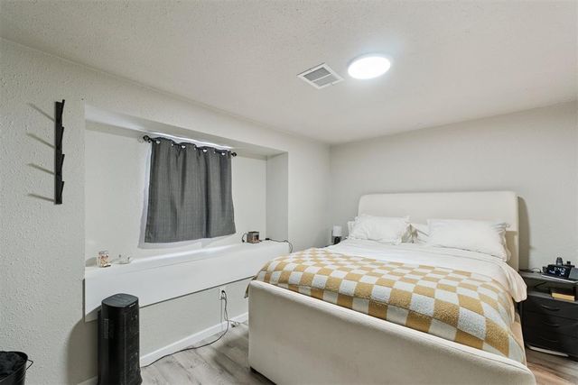 1449 N Norman Avenue, Moore, OK 73160