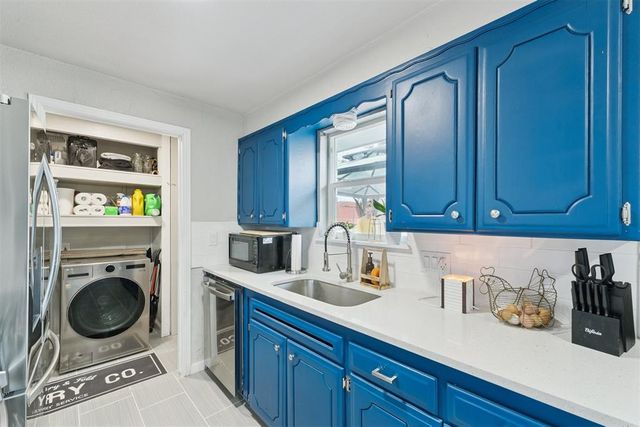 1449 N Norman Avenue, Moore, OK 73160