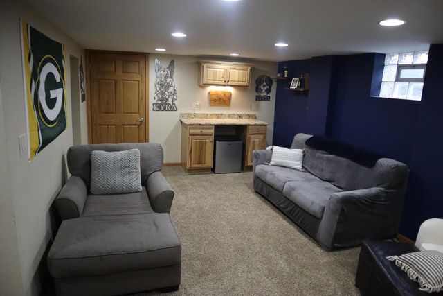 4155 N 110th STREET, Wauwatosa, WI 53222