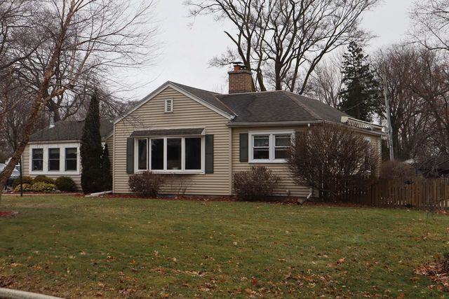 4155 N 110th STREET, Wauwatosa, WI 53222