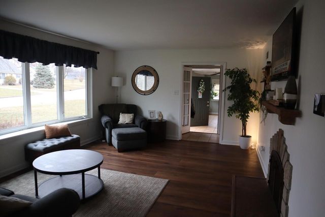 4155 N 110th STREET, Wauwatosa, WI 53222