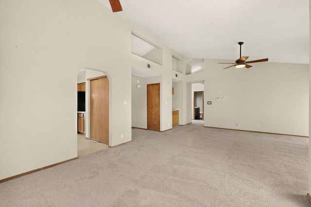 4604 Trace Way Avenue NW, Albuquerque, NM 87120
