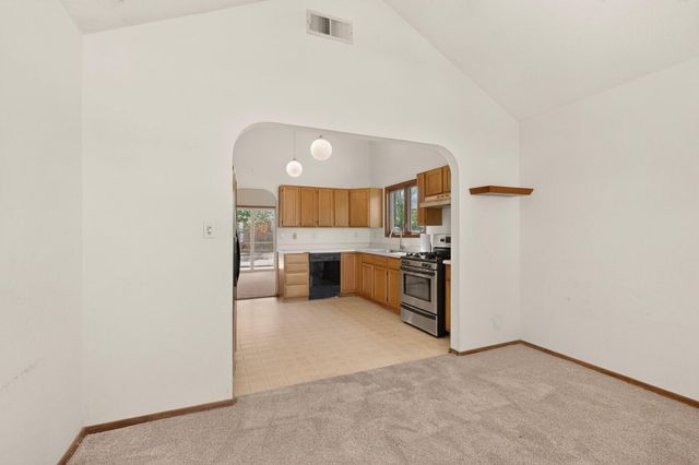 4604 Trace Way Avenue NW, Albuquerque, NM 87120