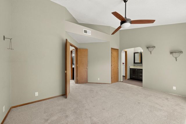 4604 Trace Way Avenue NW, Albuquerque, NM 87120