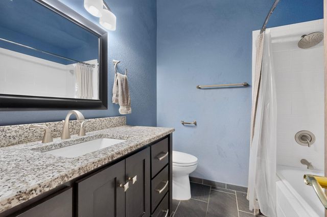 4604 Trace Way Avenue NW, Albuquerque, NM 87120