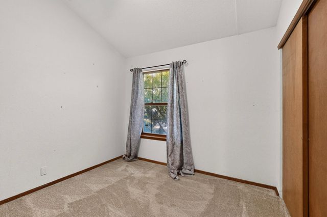 4604 Trace Way Avenue NW, Albuquerque, NM 87120