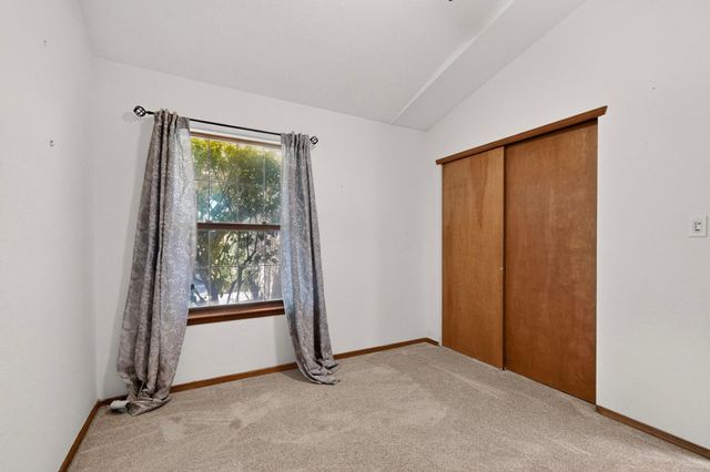 4604 Trace Way Avenue NW, Albuquerque, NM 87120