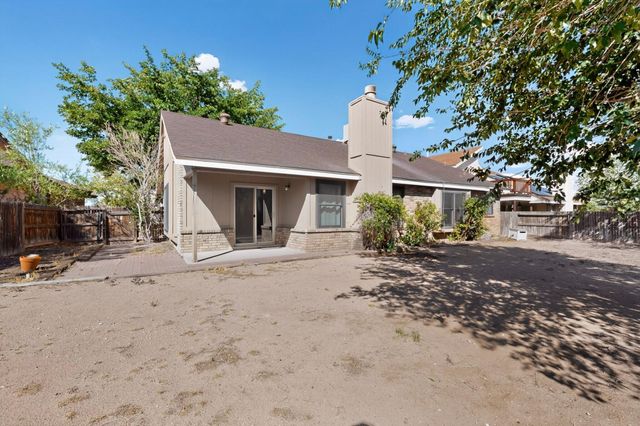4604 Trace Way Avenue NW, Albuquerque, NM 87120