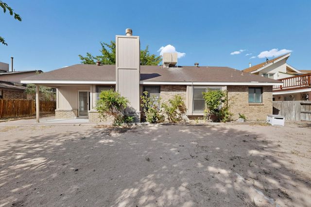 4604 Trace Way Avenue NW, Albuquerque, NM 87120