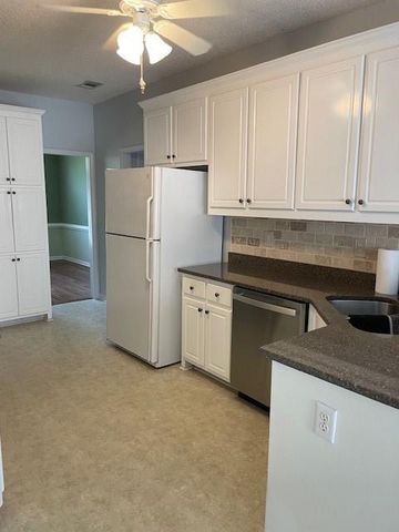 1316 Lake Forest Lane, Mcdonough, GA 30253