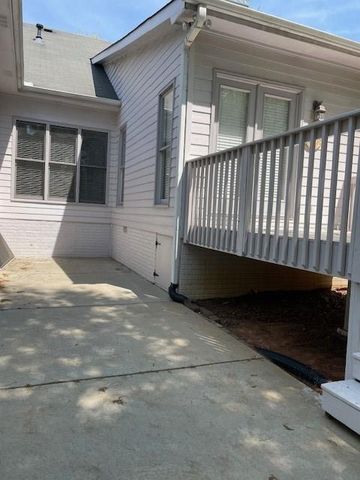 1316 Lake Forest Lane, Mcdonough, GA 30253