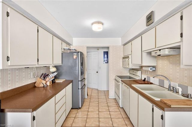 2243 Everest PKWY, Cape Coral, FL 33904