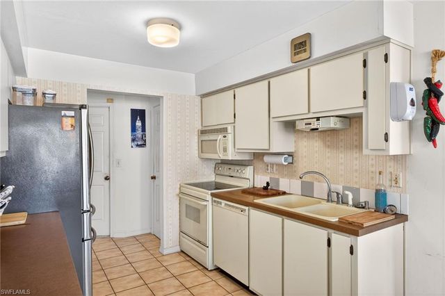 2243 Everest PKWY, Cape Coral, FL 33904